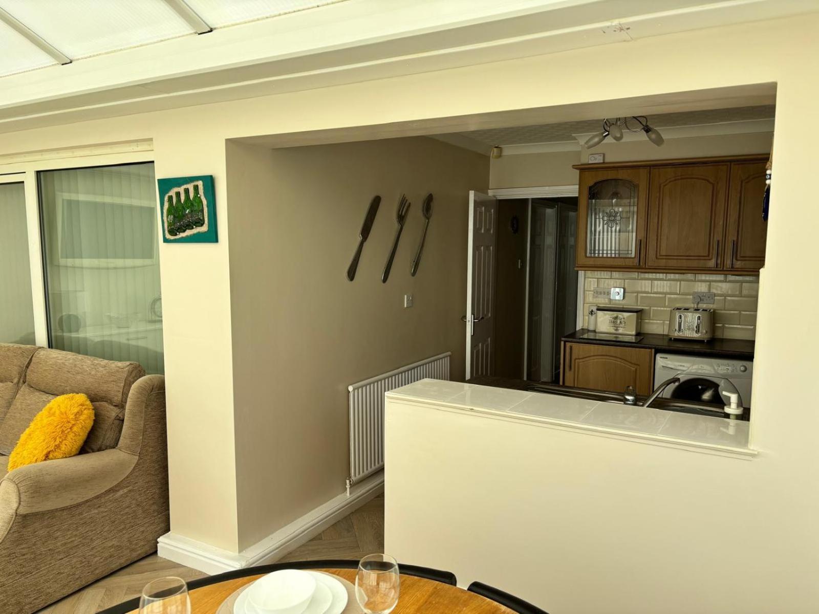 סקגנס Bungalow-2Bed-1Bath-Petfriendly-Parking מראה חיצוני תמונה